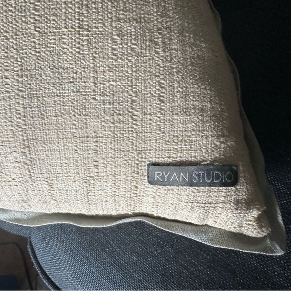 Ryan Studio Pillow Original Dawn - Picture 4 of 4